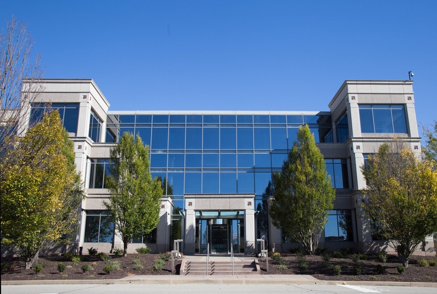 1000 GSK Dr, Coraopolis, PA for lease - Building Photo - Image 3 of 31