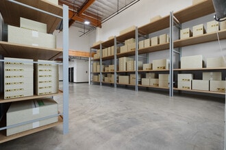 2530 E Corporate Pl, Monterey Park, CA à louer Photo intérieure- Image 2 de 6