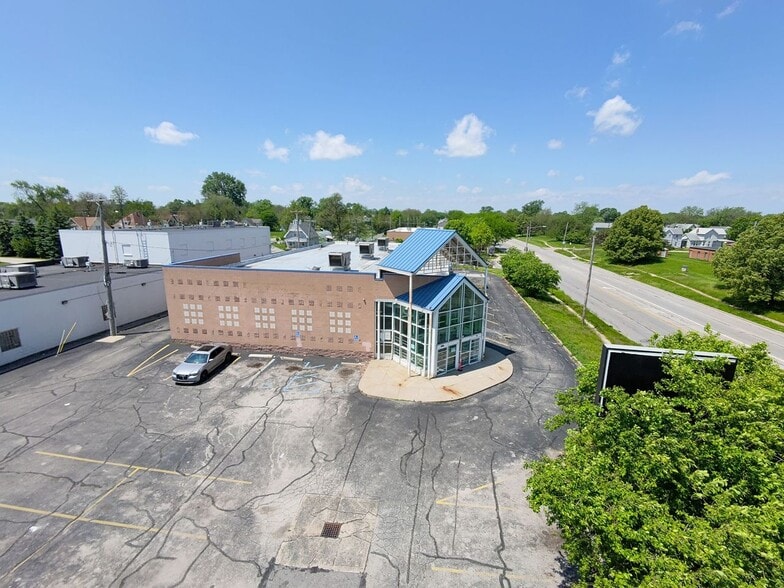 551 Dorr St, Toledo, OH for sale - Building Photo - Image 2 of 5