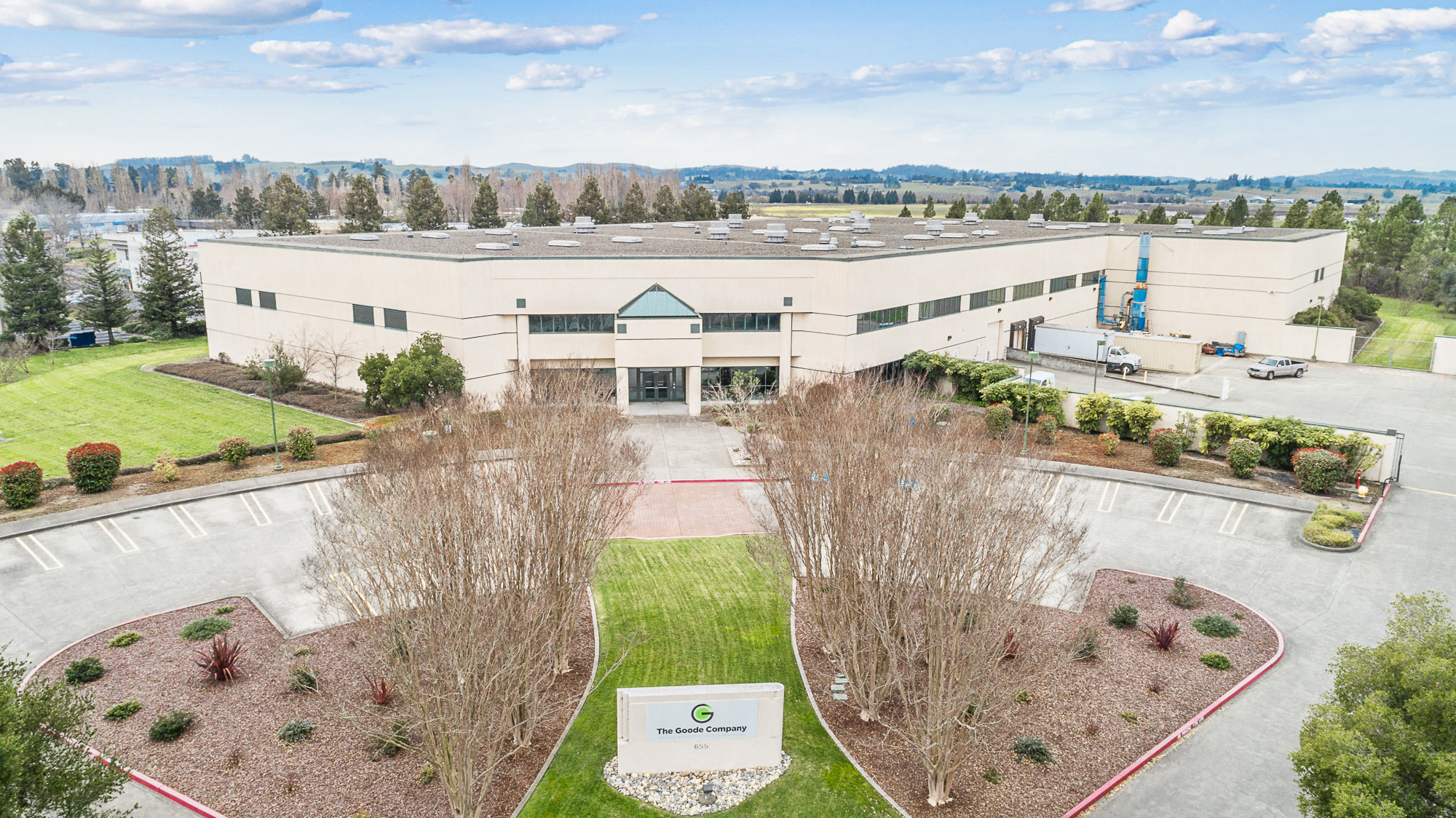 655 Park Ct, Rohnert Park, CA à louer Photo principale- Image 1 de 3