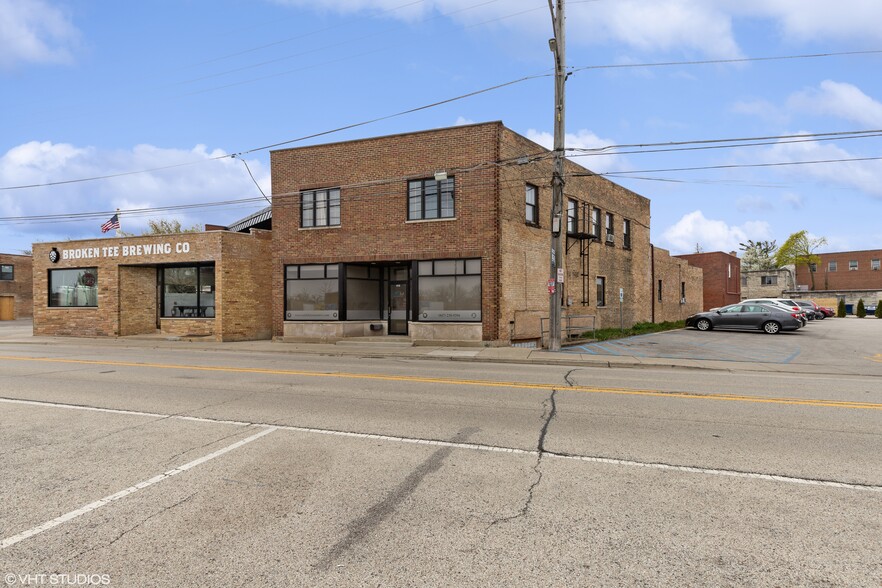 410 Green Bay Rd, Highwood, IL for lease - Building Photo - Image 1 of 10