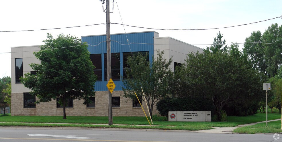 701 E Court Ave, Des Moines, IA à louer - Photo du bâtiment - Image 2 de 9
