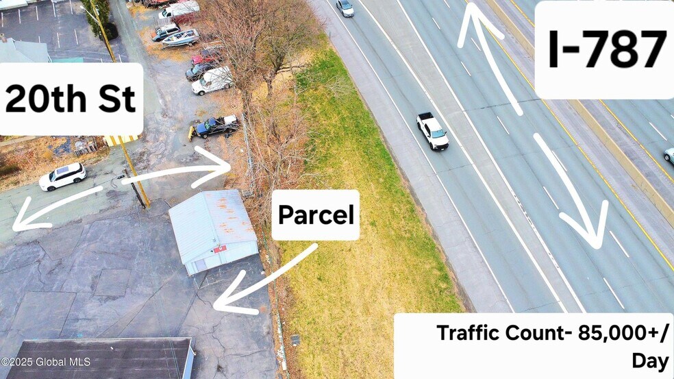 1904 Broadway, Watervliet, NY à vendre - Photo du bâtiment - Image 2 de 41