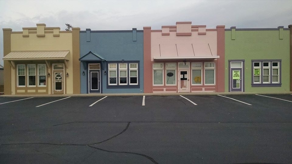 402-406 Spring St N, Sparta, TN for lease Building Photo- Image 1 of 16