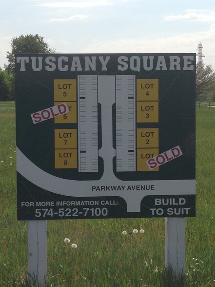 Tuscany Square, Elkhart, IN à vendre - Photo principale - Image 2 de 4