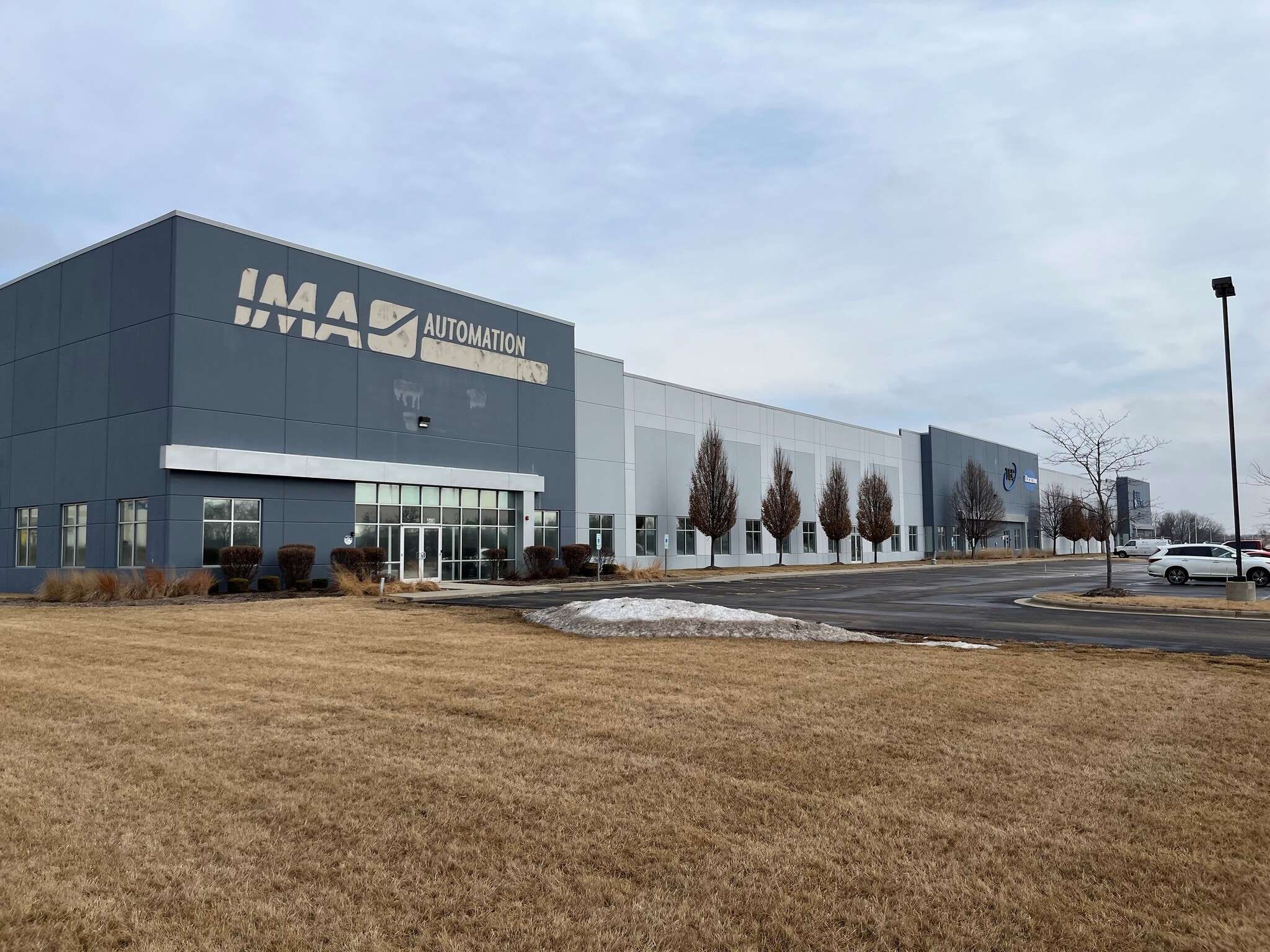 4600 Interstate Blvd, Loves Park, IL for lease Building Photo- Image 1 of 2