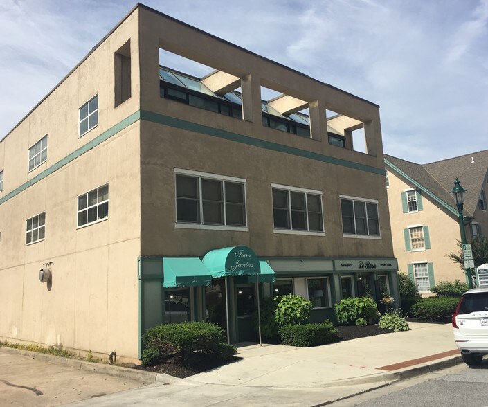 100 E Pennsylvania Ave, Towson, MD à louer - Photo principale - Image 3 de 6
