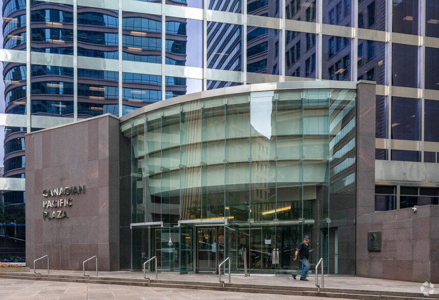 120 S 6th St, Minneapolis, MN à louer - Photo du bâtiment - Image 2 de 21