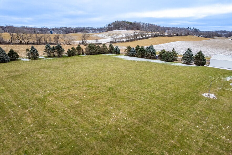 S5864 State Highway 23, Loganville, WI à vendre - Photo du bâtiment - Image 3 de 85