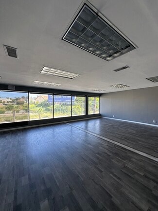 Plus de détails pour 650-660 E Manchester Blvd, Inglewood, CA - Commerce de détail à louer