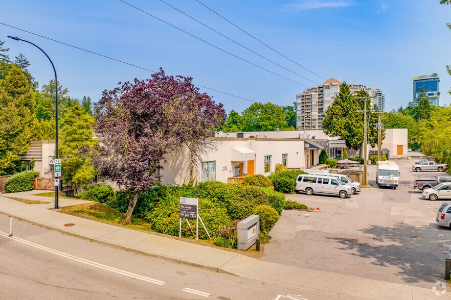 1225 E Keith Rd, North Vancouver, BC à louer - Photo du bâtiment - Image 3 de 6