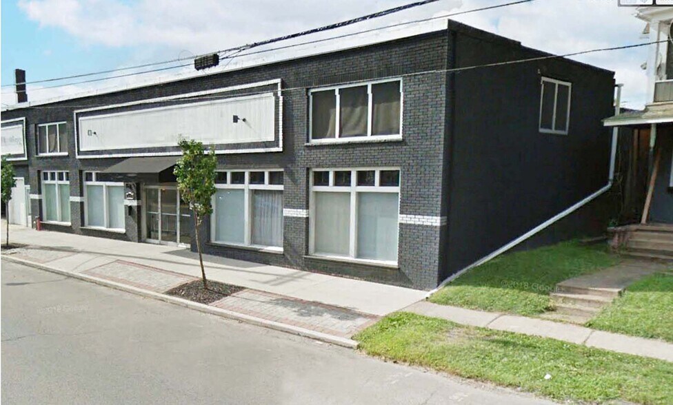 416-426 W 3rd St portefeuille de 2 propriétés à vendre sur LoopNet.ca - Photo du bâtiment - Image 2 de 6