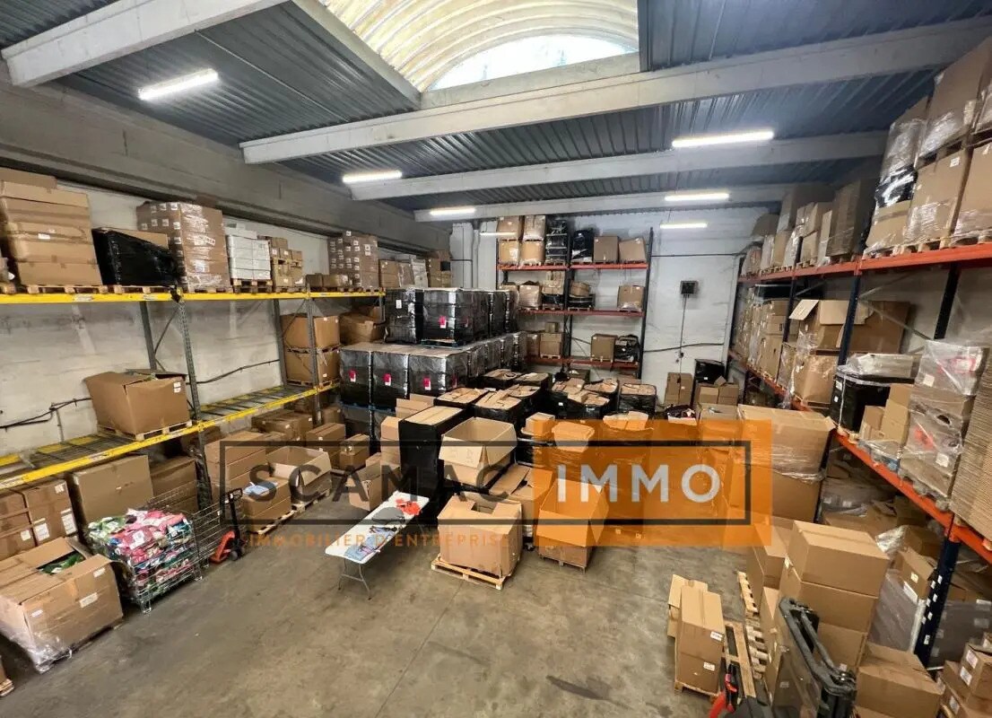 Industrial in Bondy for lease Building Photo- Image 1 of 7