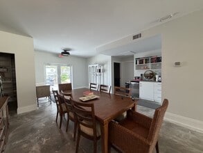 470 Tamiami Trl N, Naples, FL à louer Photo intérieure- Image 2 de 12