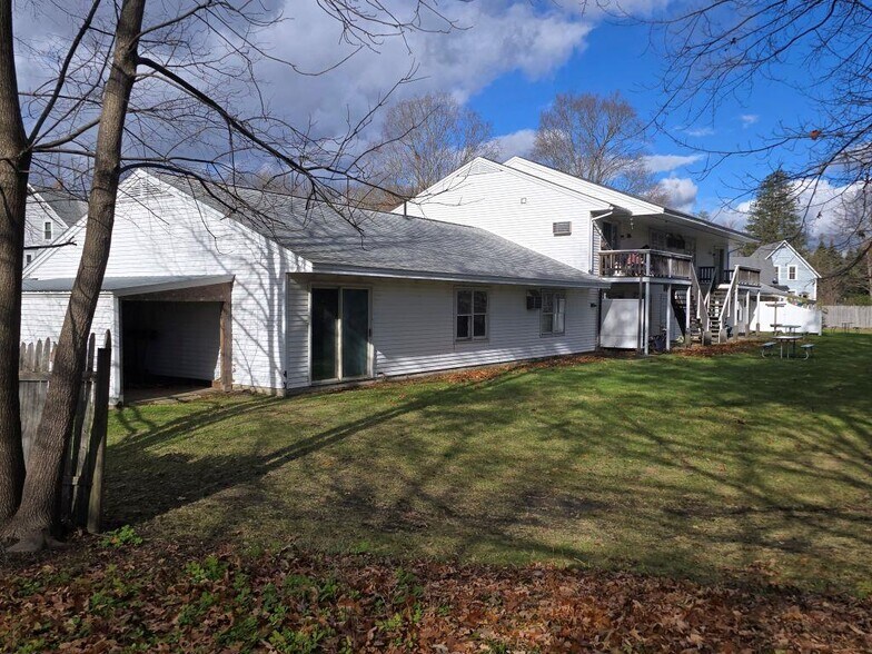 71 River St, Charlestown, NH à vendre - Photo du bâtiment - Image 3 de 9