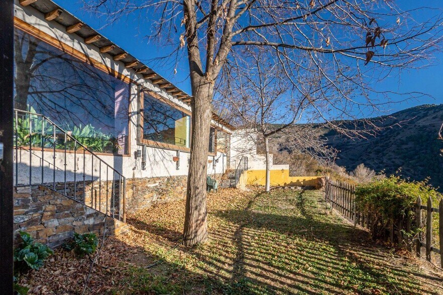 Hospitality in Bérchules for sale - Building Photo - Image 1 of 23