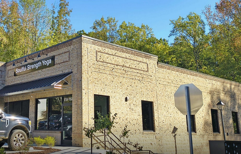 510 Upchurch St, Apex, NC for lease - Primary Photo - Image 1 of 1