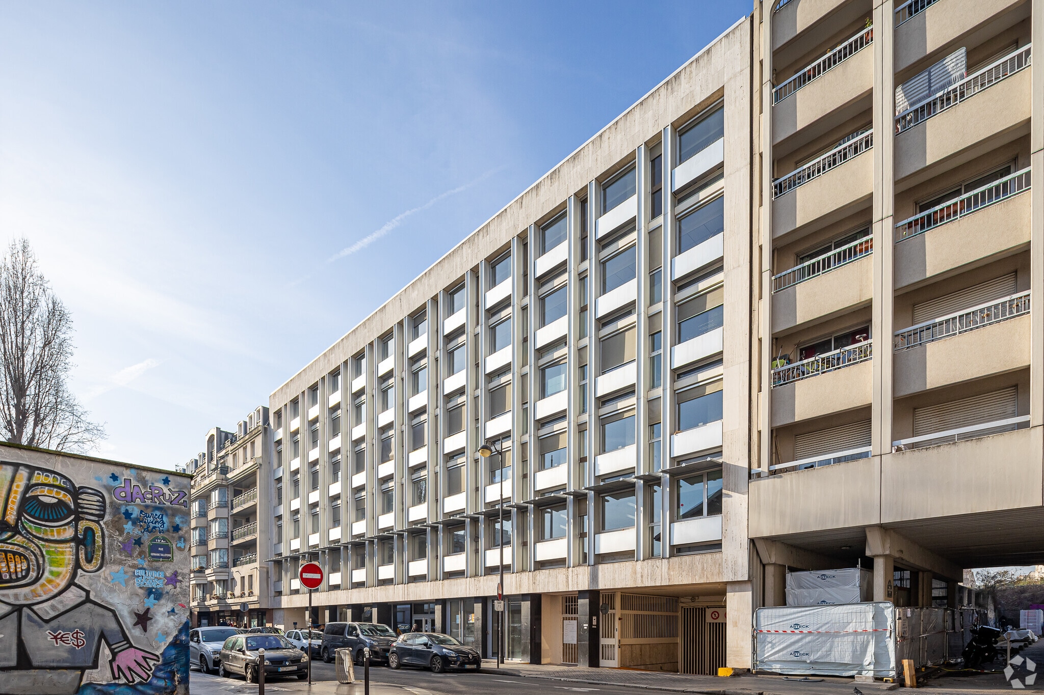 Office in Paris for lease Primary Photo- Image 1 of 4