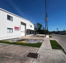 6827 La Paseo St, Houston, TX for lease Interior Photo- Image 2 of 8