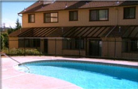 14540 Lolly Ln, Sonora, CA à louer - Photo du bâtiment - Image 2 de 3