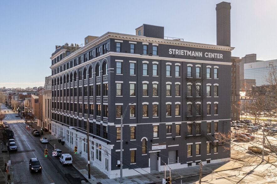 221-235 W 12th St, Cincinnati, OH à louer - Photo principale - Image 1 de 5