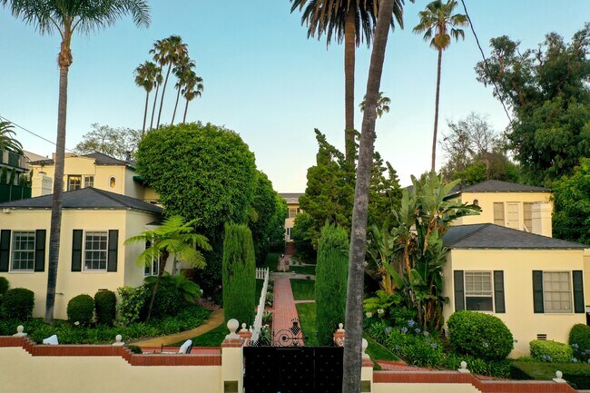 Plus de détails pour 1718-1726 N Vista St, Los Angeles, CA - Multi-résidentiel à vendre