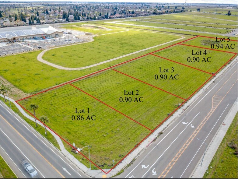 Genoa Lake Way, Chowchilla, CA à vendre - Photo du bâtiment - Image 2 de 7
