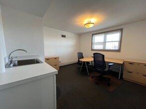 2407-2417 Lancaster Ave, Wilmington, DE for lease Interior Photo- Image 2 of 4