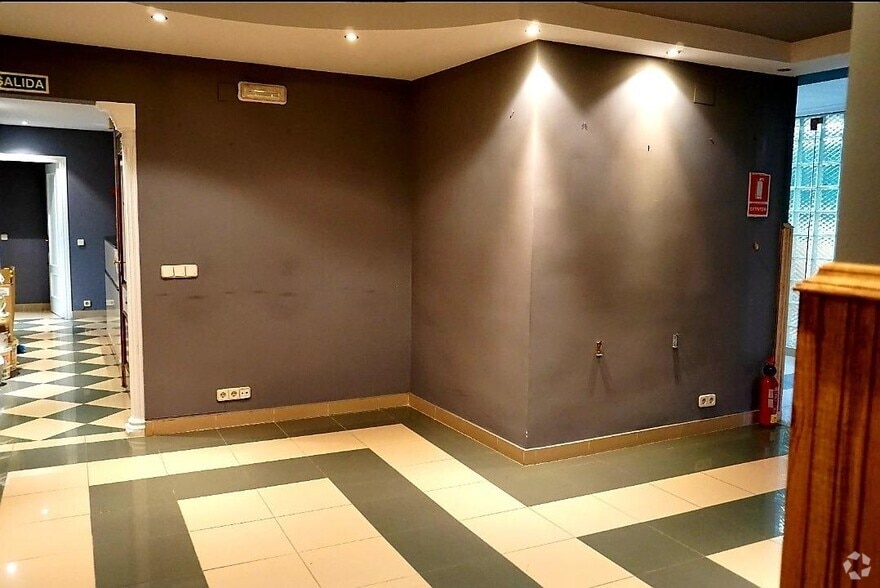 Calle de Gabriel y Galán, 4, Ávila, Ávila for lease - Interior Photo - Image 1 of 1