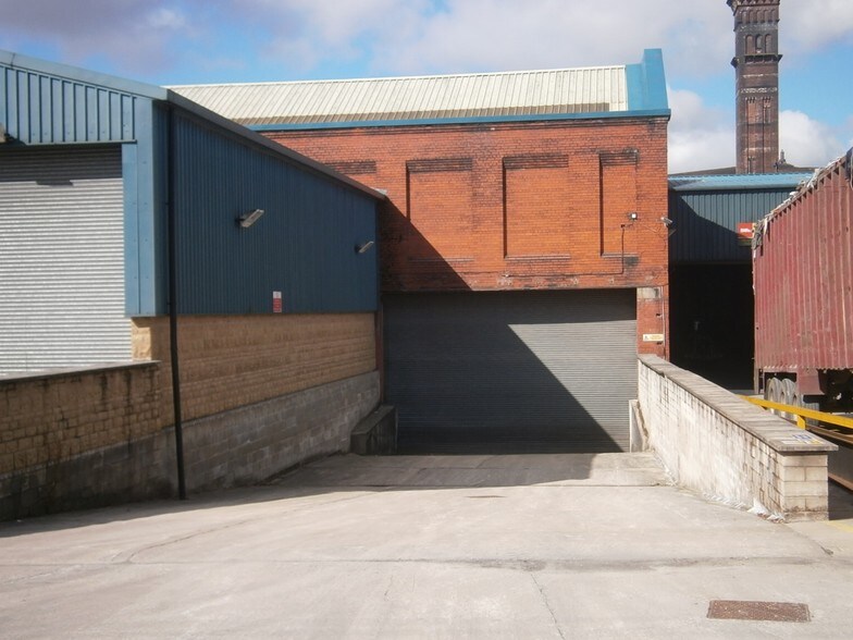 Redearth Rd, Darwen à louer - Photo du bâtiment - Image 2 de 6