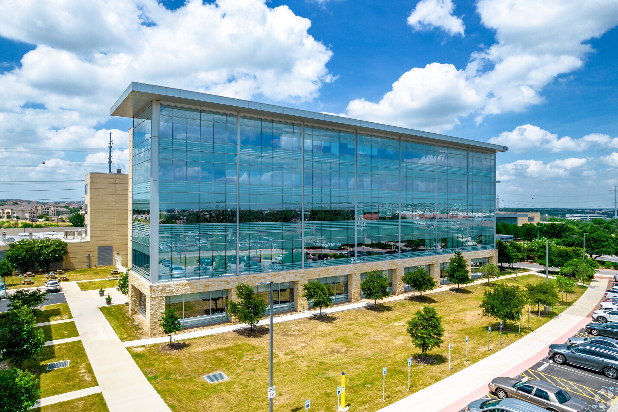 1139 E Sonterra Blvd, San Antonio, TX à louer Photo du bâtiment- Image 1 de 5