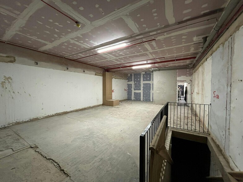 126 Above Bar St, Southampton for lease - Building Photo - Image 2 of 6