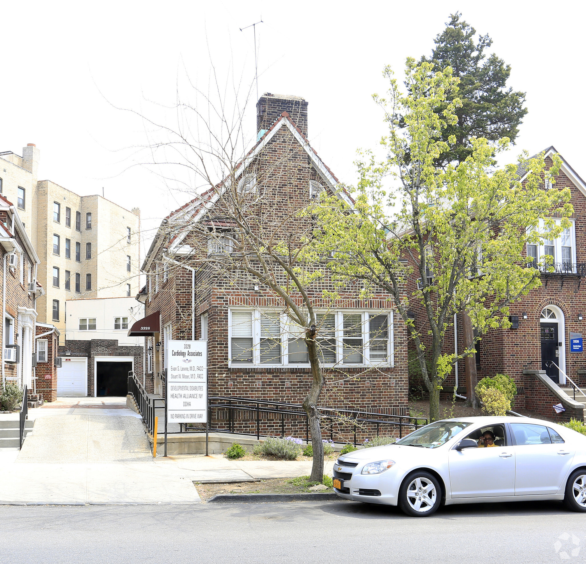 3328 Bainbridge Ave, Bronx, NY à vendre Photo principale- Image 1 de 1