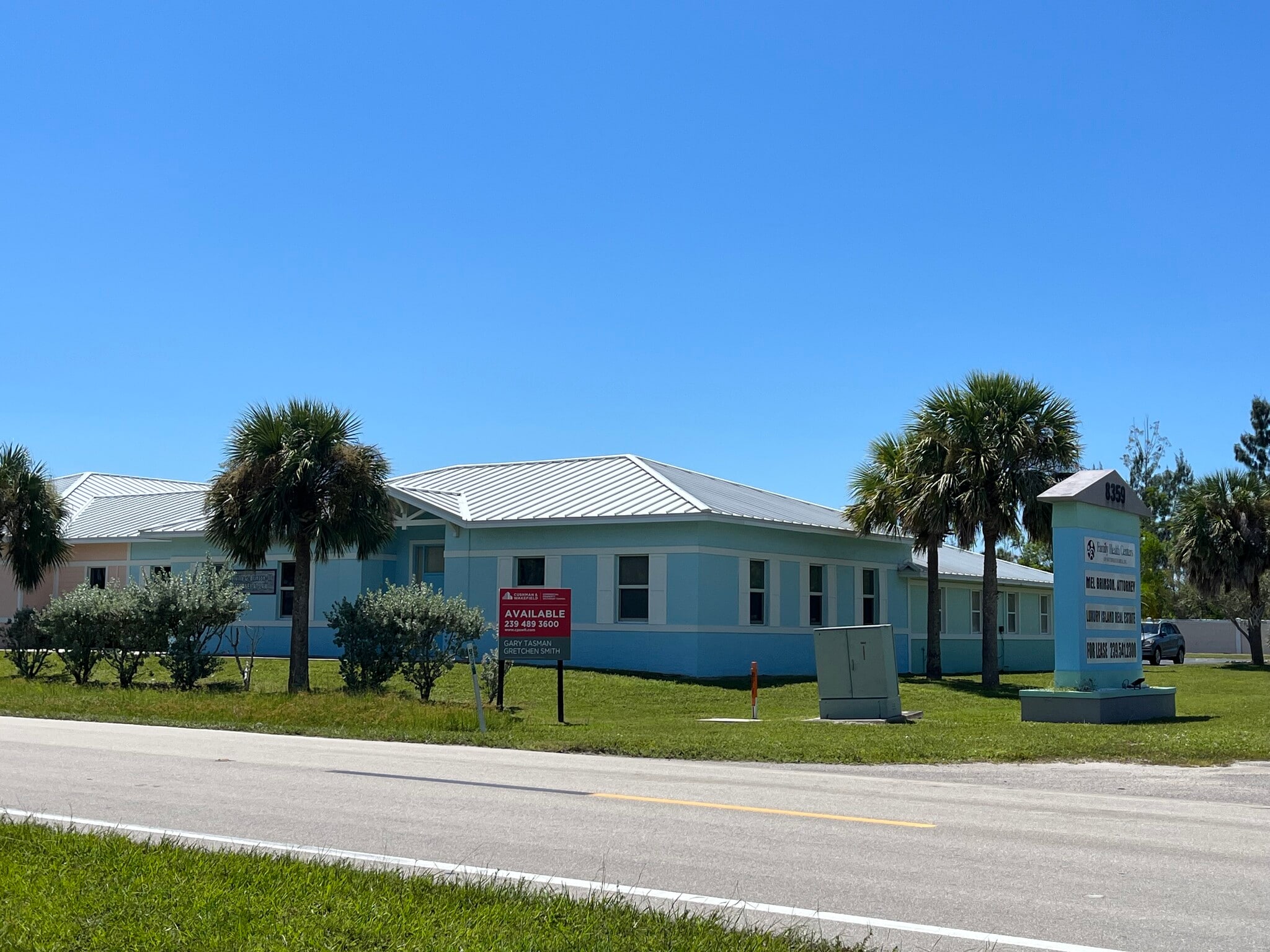 8359 Stringfellow Rd, Saint James City, FL for lease Primary Photo- Image 1 of 36
