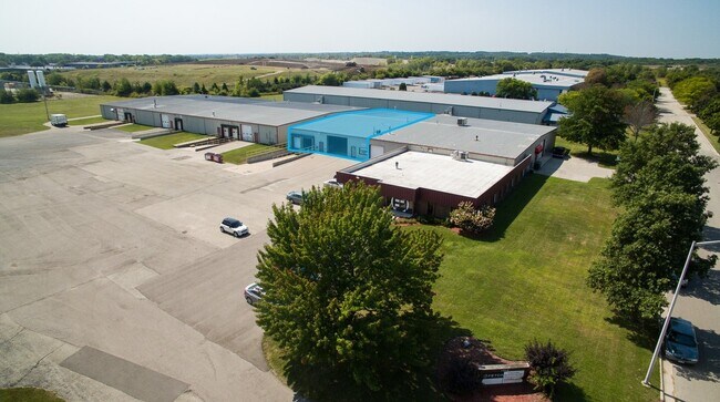 More details for 1312 Barberry Dr, Janesville, WI - Industrial for Lease