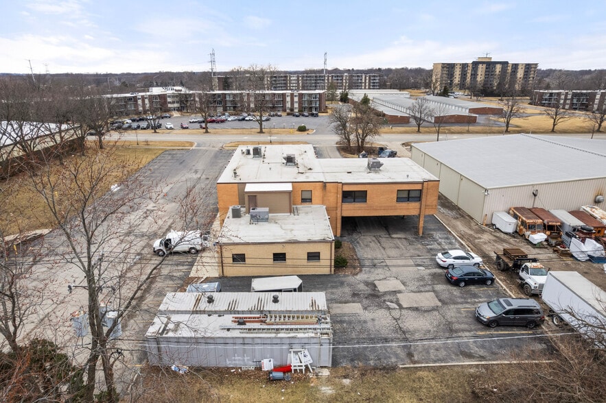 5413 Walnut Ave, Downers Grove, IL for lease - Building Photo - Image 3 of 28