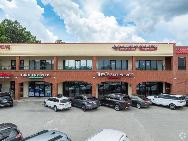 5953 Buford Hwy NE, Doraville, GA à vendre - Photo du bâtiment - Image 3 de 14