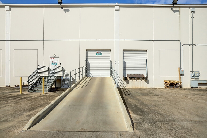 10215 S Sam Houston Pky W, Houston, TX à louer - Photo du bâtiment - Image 3 de 31