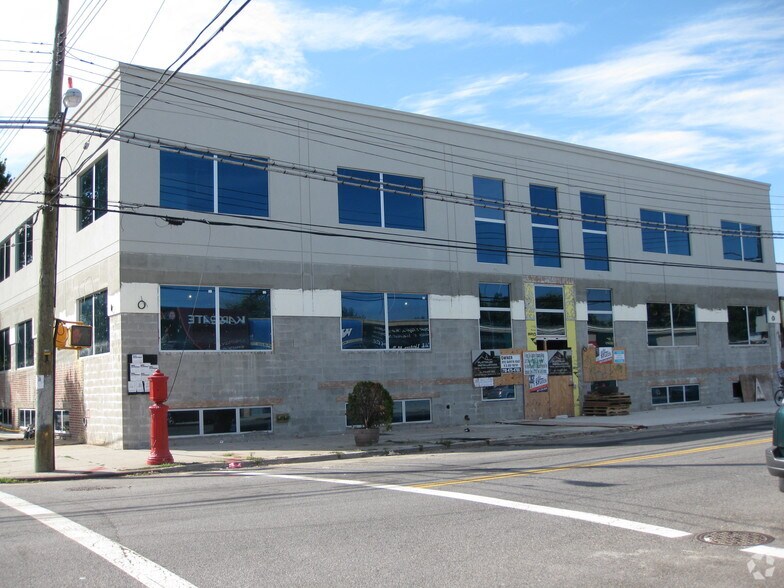 3512 Quentin Rd, Brooklyn, NY à vendre - Photo du bâtiment - Image 3 de 8