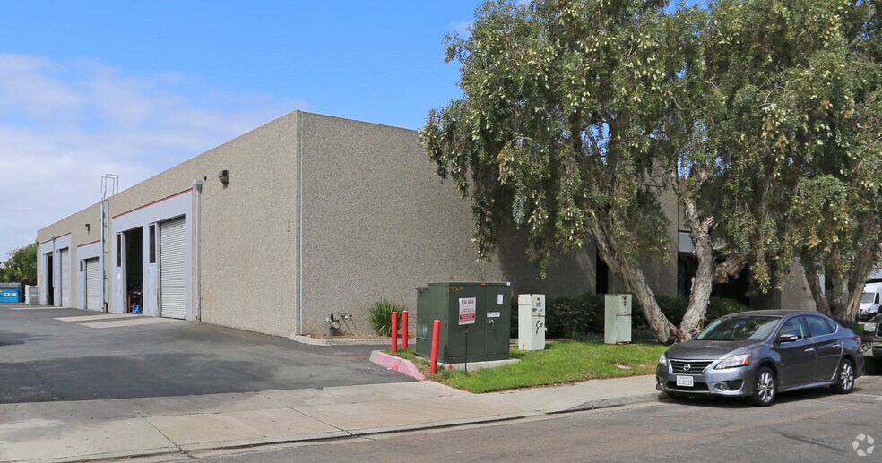 2222 Verus St, San Diego, CA à louer - Photo du bâtiment - Image 2 de 7
