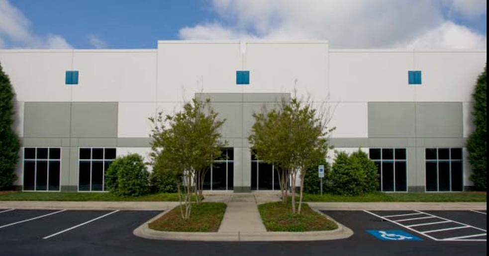 13827 Carowinds Blvd, Charlotte, NC for lease - Building Photo - Image 3 of 4