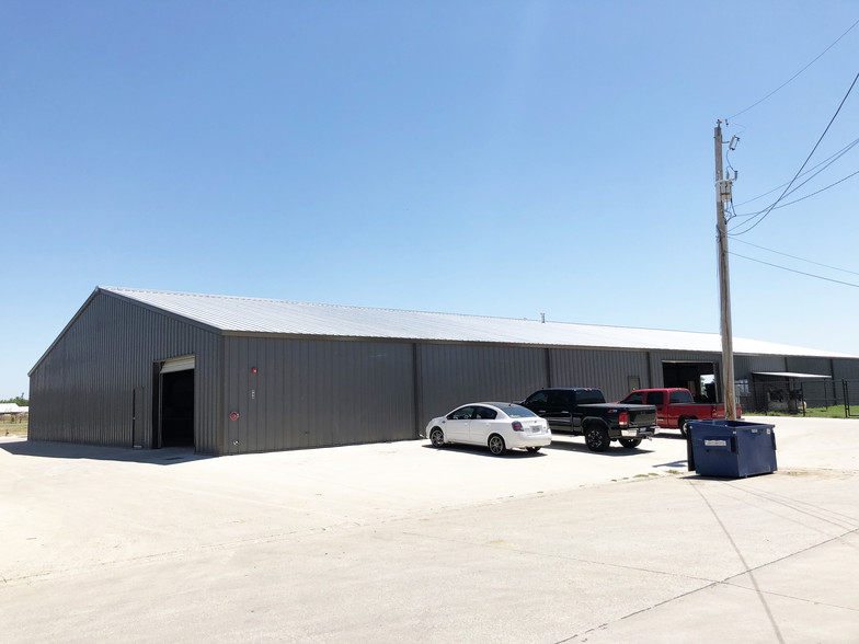 944 E Production St, Pilot Point, TX for sale - Building Photo - Image 1 of 1