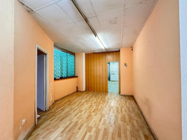 Retail in Carlet for lease - Building Photo - Image 2 of 21