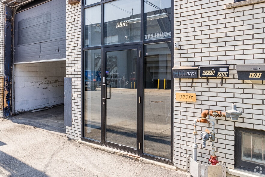 9770 Rue Meilleur, Montréal, QC à louer - Photo du bâtiment - Image 3 de 10
