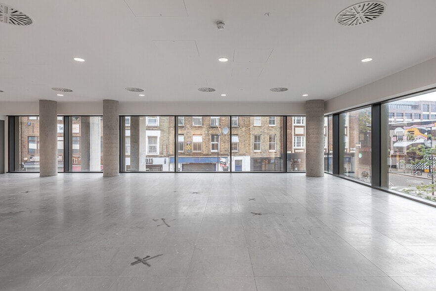 City North, Finsbury Park, London for lease - Interior Photo - Image 2 of 12