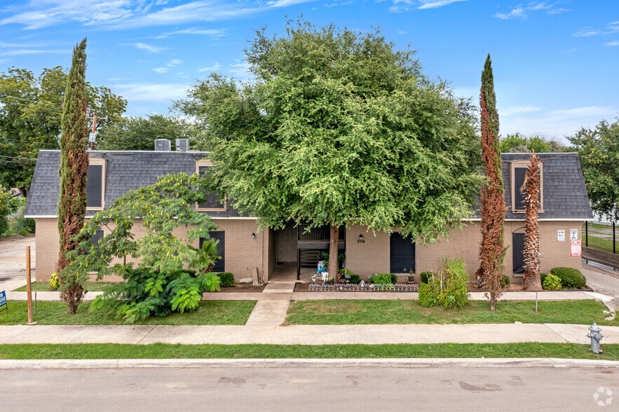 1004 Allena Dr, San Antonio, TX à vendre - Photo du bâtiment - Image 2 de 19