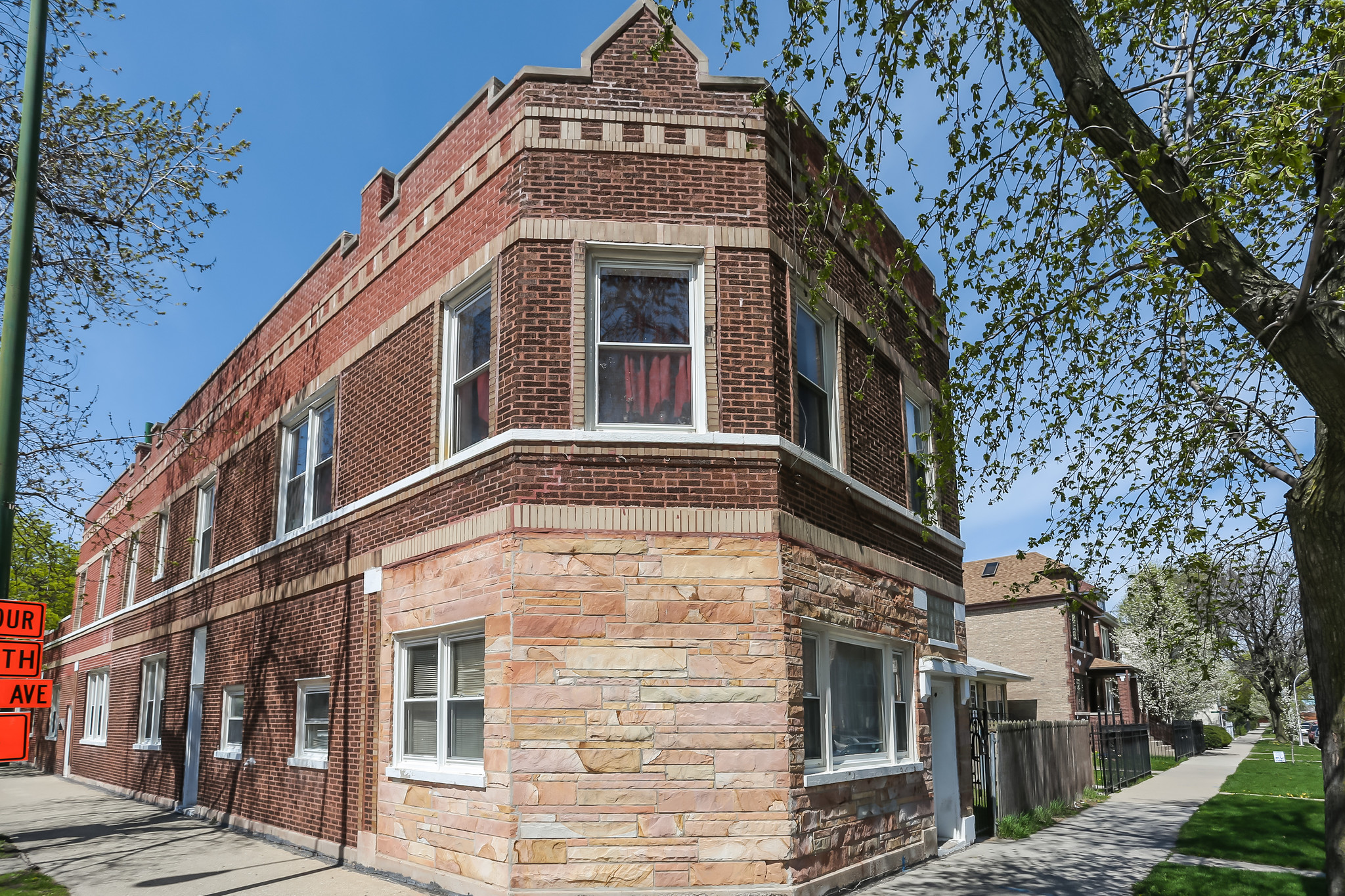 3856 S Sacramento Ave, Chicago, IL à vendre Photo principale- Image 1 de 1