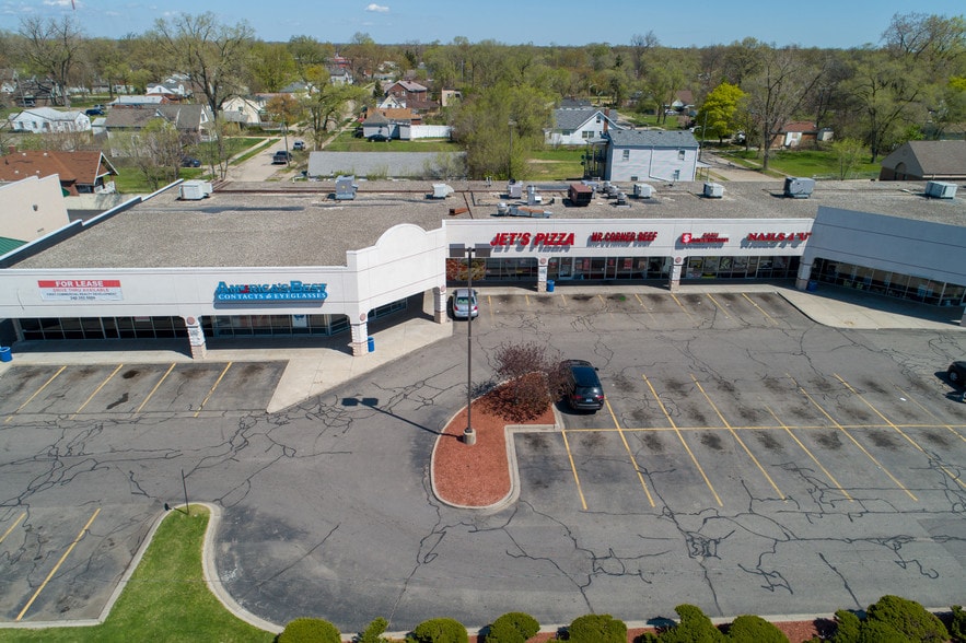 8892-8918 W Eight Mile, Royal Oak, MI for lease - Building Photo - Image 2 of 13