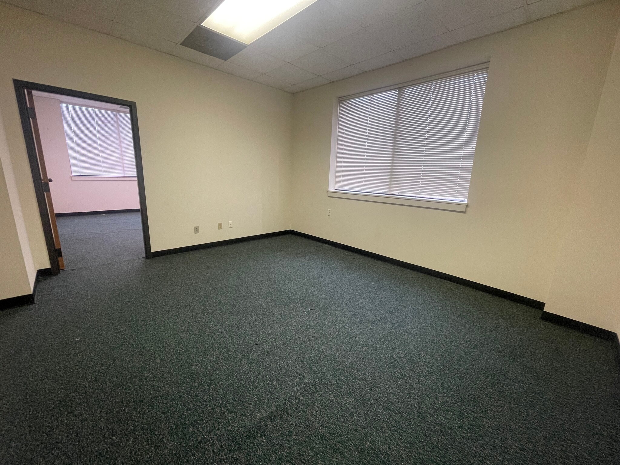 1701 Sunset Ave, Rocky Mount, NC à vendre Photo intérieure- Image 1 de 6