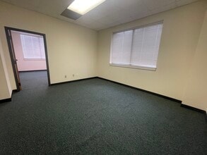 1701 Sunset Ave, Rocky Mount, NC à vendre Photo intérieure- Image 1 de 6